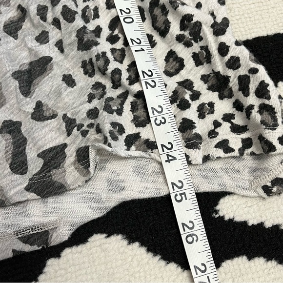 ATM Anthony Thomas Melillo Leopard Print Long Sleeve Gray Tee Size Medium - Picture 6 of 6